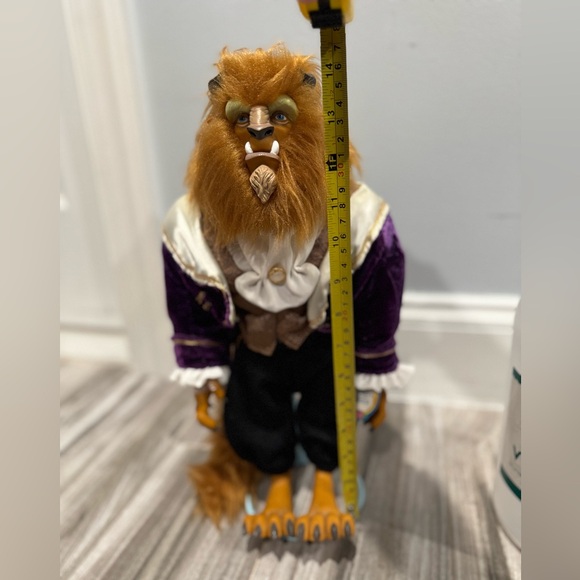 Disney Vintage 1991 Beauty and the Beast collectible statue with stand - Picture 5 of 6